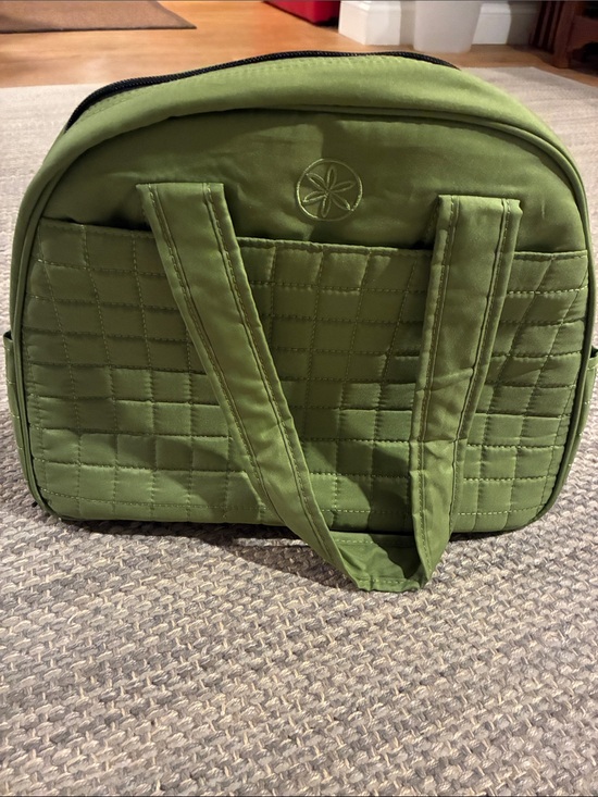 GAIAM Handbags - GAIAM Olive Green Quilted Tote